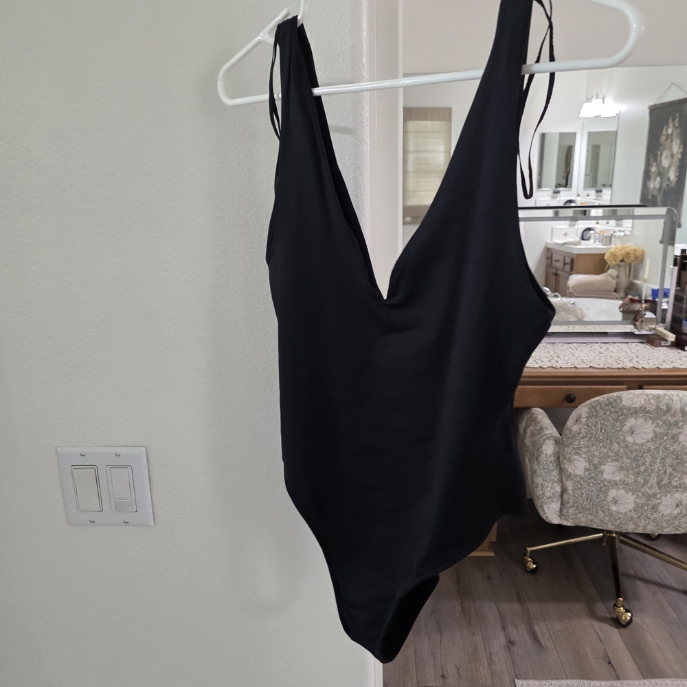 Zara Elegant Black Garment